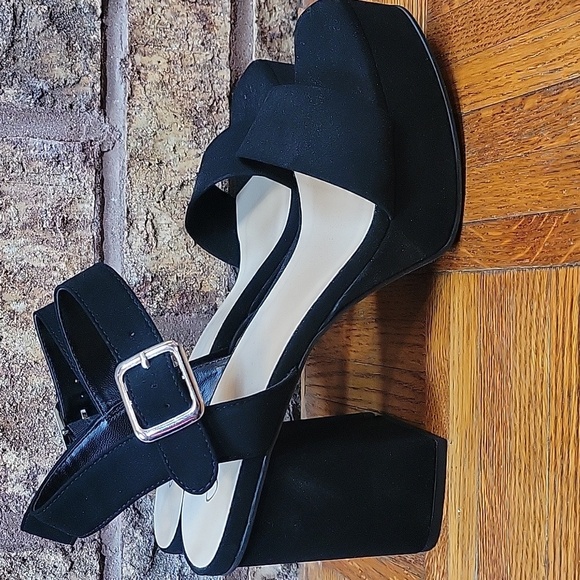 Y NOT Chic Black 3.5 inch Heeled Sandals - Picture 5 of 6